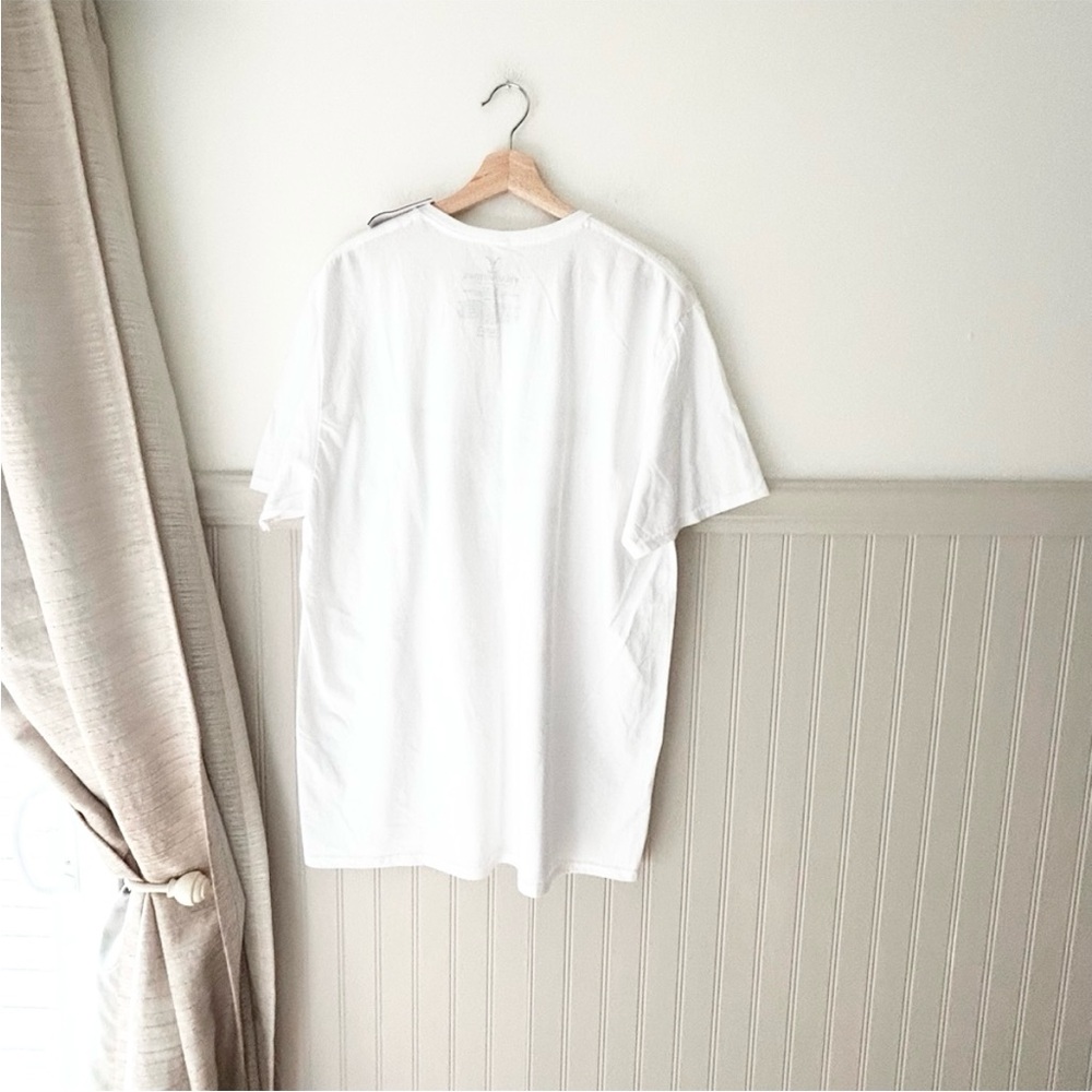 ⭐️ NEW Yellowstone White XL Graphic T-Shirt with Bull Design NWT - Picture 4 of 4